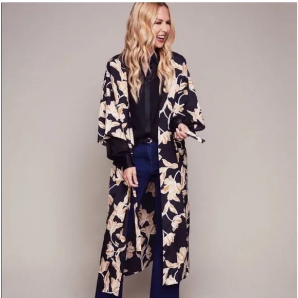 Floral Black and Cream Women's Robe - Picture 1 of 9
